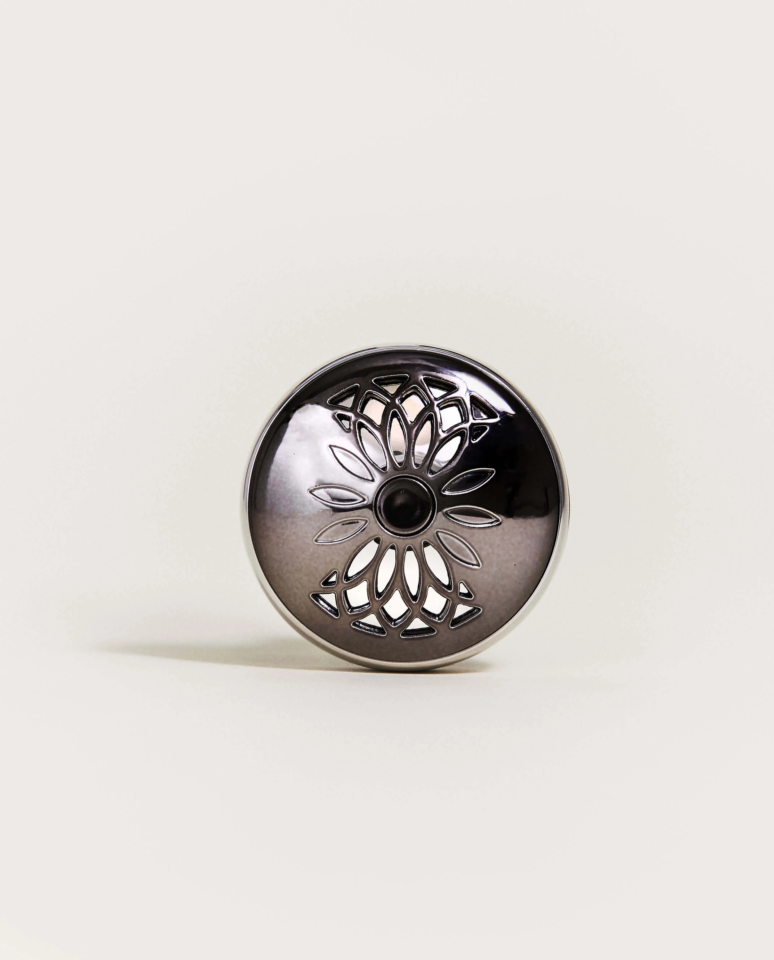 Flower Technical Car Diffuser - Image 3